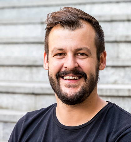 portrait_fotograf_bern_mitarbeiter_schaltstelle.jpg